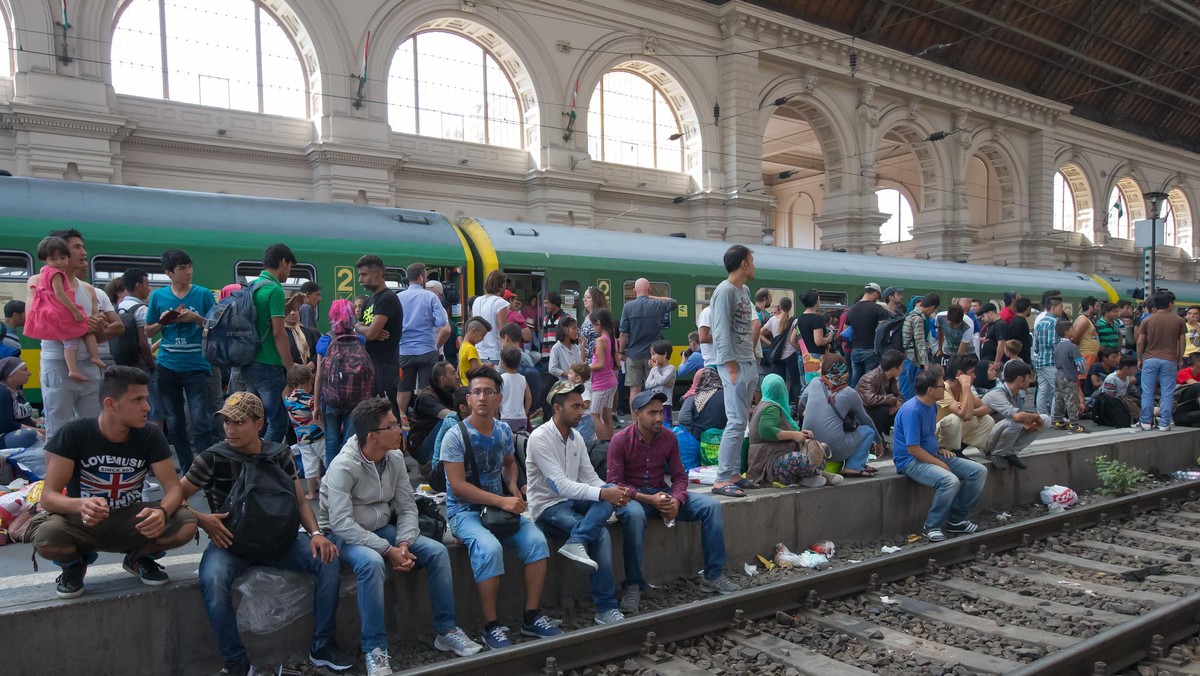 Węgry Unia Europejska imigranci uchodźcy Budapeszt dworzec Keleti