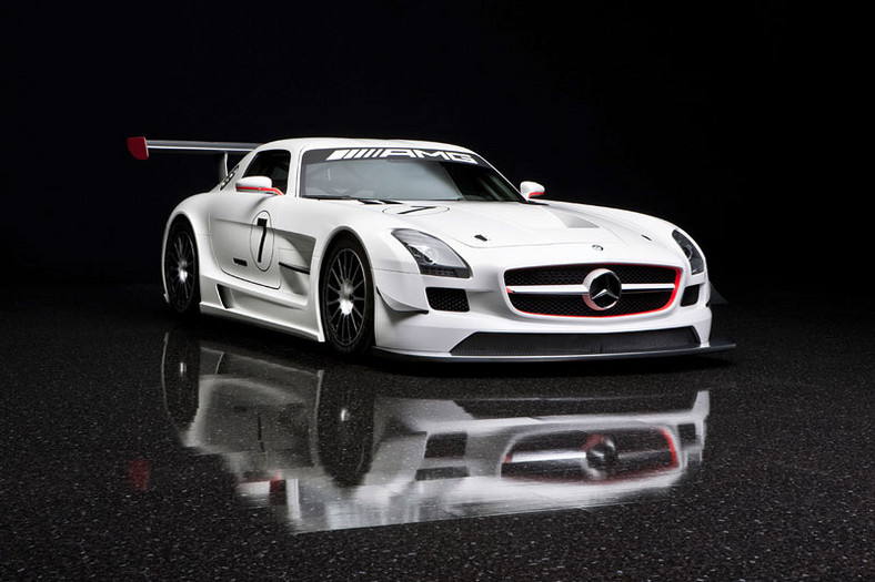 Mercedes SLS AMG GT3 - Gullwing powraca na tory