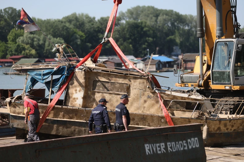 Izvlačenje tela iz Save