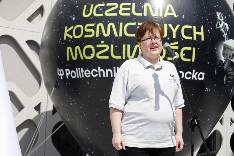 Opiekun drużyny dr inż. Justyna Tołstoj Sienkiewicz podczas prezentacji łazika marsjańskiego #next, <br><br>fot. (ukit) PAP/Artur Reszko