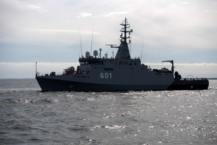 Niszczyciel min ORP „Kormoran” będzie też mógł stawiać własne pola minowe. Zgodnie z planem, okręt ma brać udział między innymi w misjach Stałego Zespołu Sił Obrony Przeciwminowej NATO.
 <br><br> fot. (cat) PAP/Roman Jocher