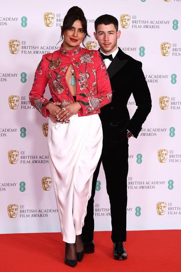 Kitettek magukért a sztárok a BAFTA gálán: ezek a szettek lenyűgöztek minket