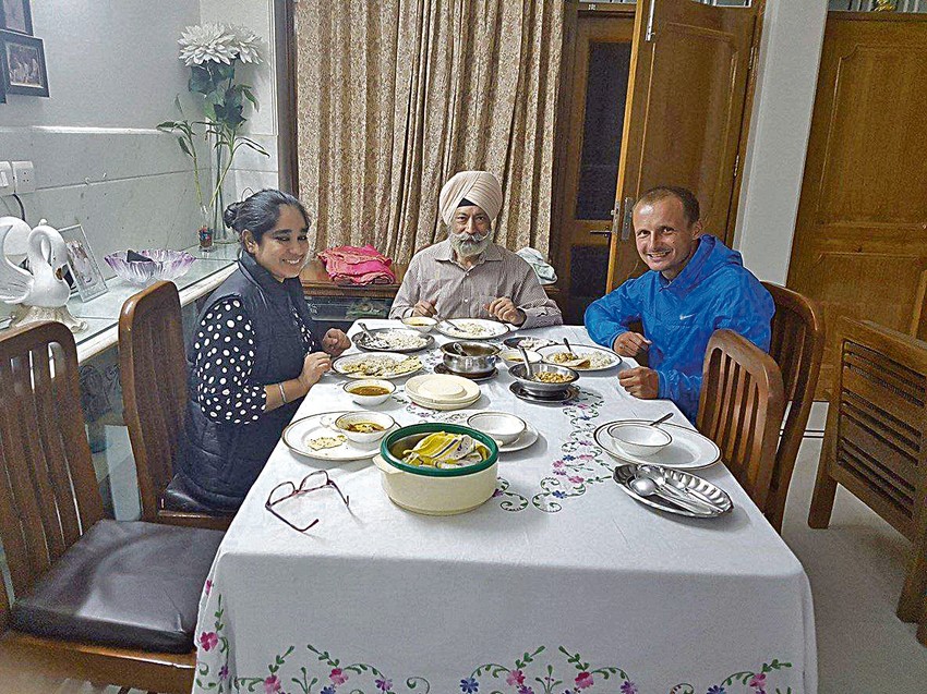 Porodica Kaur ugostila je Dragana u Delhiju