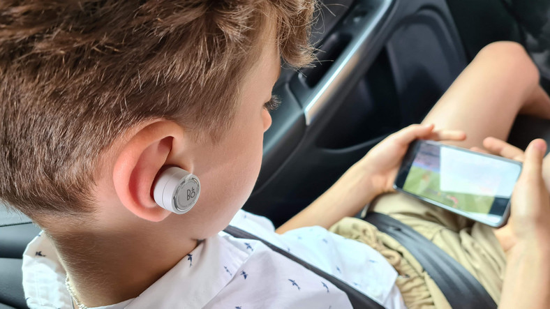 Słuchawki do samochodu - test słuchawek bezprzewodowych