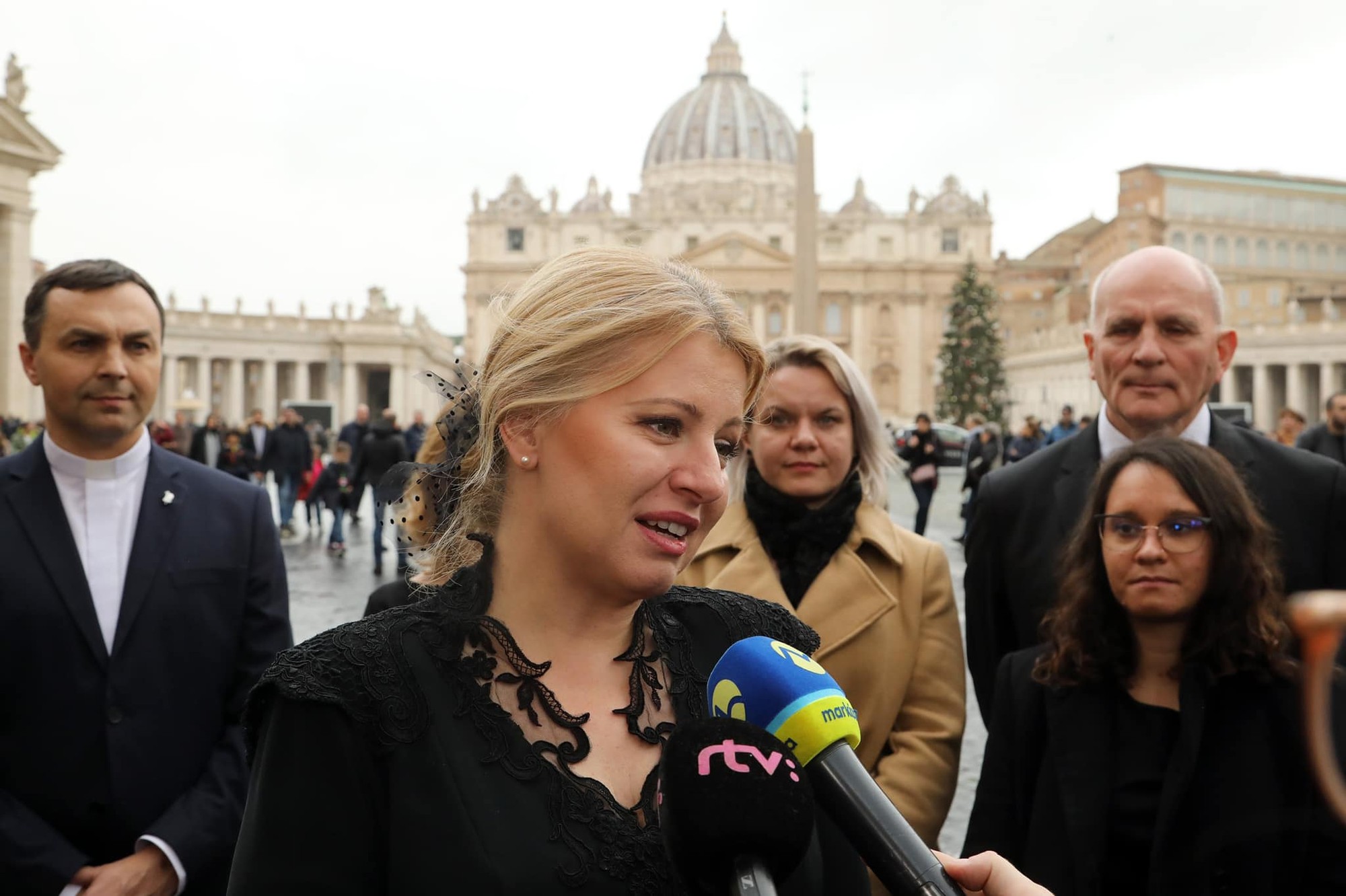 Zuzana Čaputová navštívila pápeža aj so svojou delegáciou.