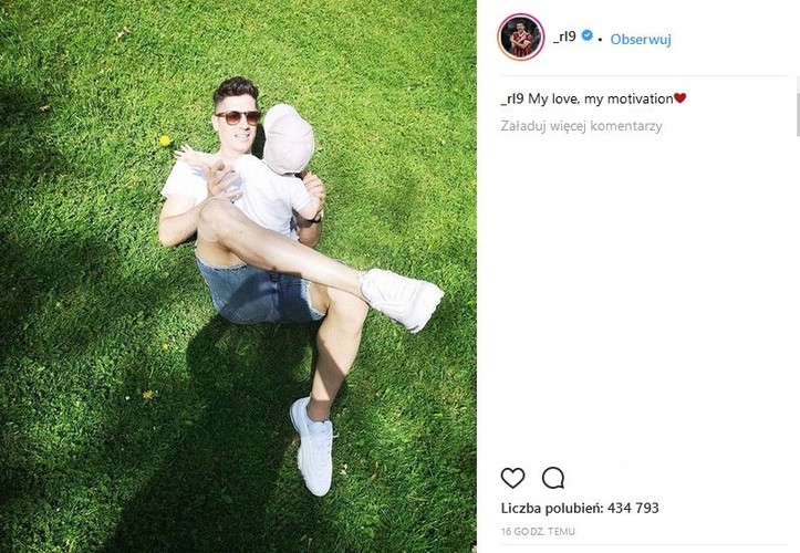 Robert Lewandowski z córką Klarą