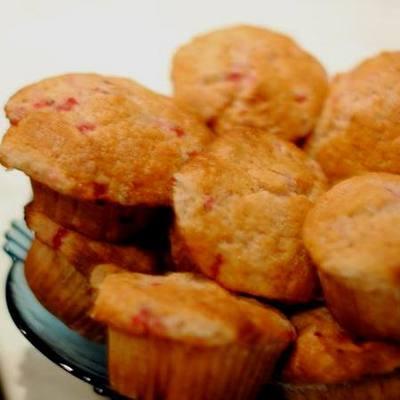 Epres-ribizlis muffin