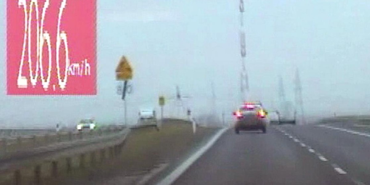 Kobieta pędziła skodą ponad 200 km/h. Zatrzymała ją policja