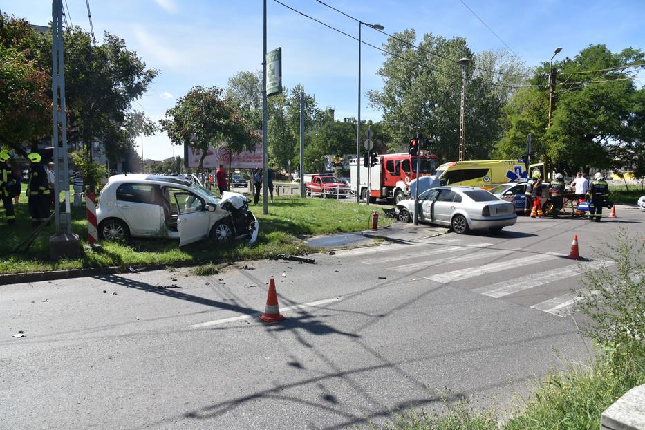 A legtöbb baleset kereszteződésnél történik, ahol vagy az elsőbbséget nem adják meg, vagy áthajtanak a piroson /Fotó: FKI