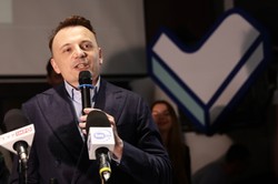 Zaskakujące zachowanie Łukasza Gibały. Polityk po wyborach "zapadł się pod ziemię"