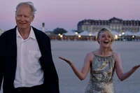 Co obejrzeć w święta? Niezwykła rola Kota i absurdalna historia o epidemii szczęścia