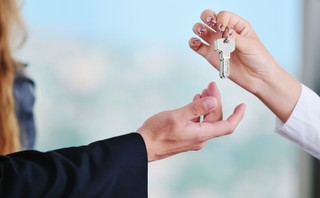 Umowa rezerwacyjna, deweloperski fundusz gwarancyjny, mieszkaniowe rachunki powiernicze. Nowa ustawa deweloperska w praktyce