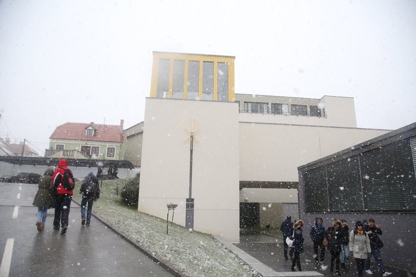 Srpska pravoslavna gimnazija "Kantakuzina Katarina Branković"