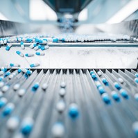 Ketten meghaltak és több mint százan kórházba kerültek egy japán étrend-kiegészítő miatt