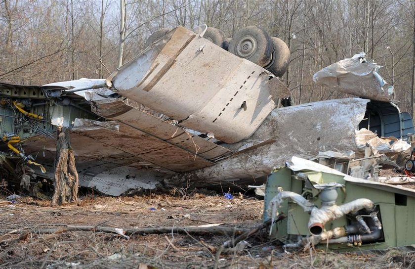 W Tu-154 padła cała elektryka! I to przed skoszeniem drzewa! To pewne!