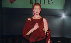 Była twarzą polskiego świata mody. Wpadła w alkoholizm. Co dziś robi Ilona Felicjańska? [FOTO]