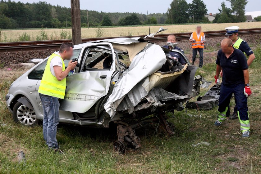 27-latka zabiła na przejeździe trzy osoby. Zapadł wyrok