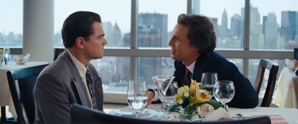 Leonardo DiCaprio i Matthew McConaughey w filmie 'Wilk z Wall Street'