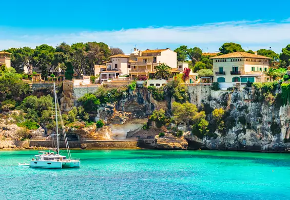 Majorka first minute - dlaczego warto odwiedzić hiszpańską perłę Morza Śródziemnego