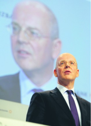 Szef Commerzbanku namawia do obniżki płac dla bankowców