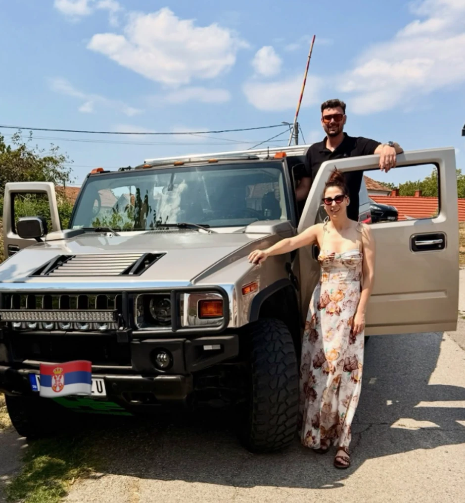 Nadežda Biljić i Toma Panić u avanturi: Krstarenje ovim tenkom