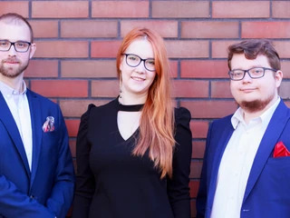 Wojciech Giżowski, Olga Grudniak i Jakub Wysocki z Biolumo