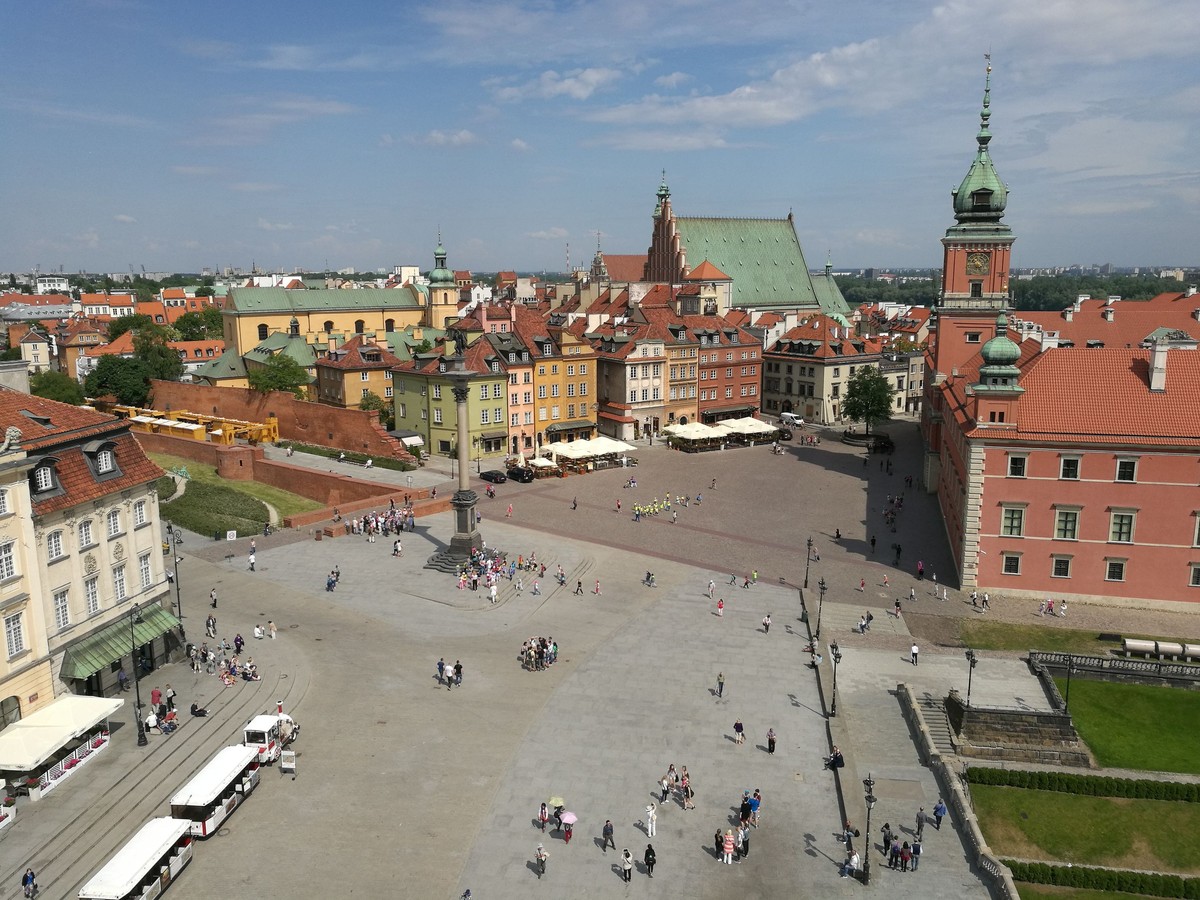 Plac Zamkowy w Warszawie - zdjęcie aparatem w telefonie Huawei P9