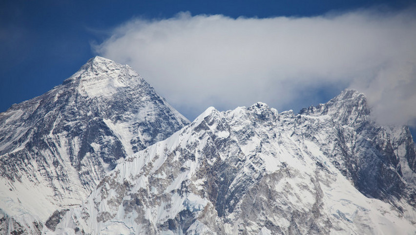Extrém sílesiklást tervez több mint 7000 méteres magasságból egy magyar hegymászó