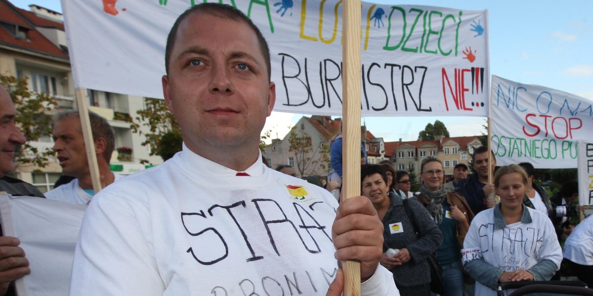 Zakaz handlu w niedzielę nie dotyczy... żony posła PiS