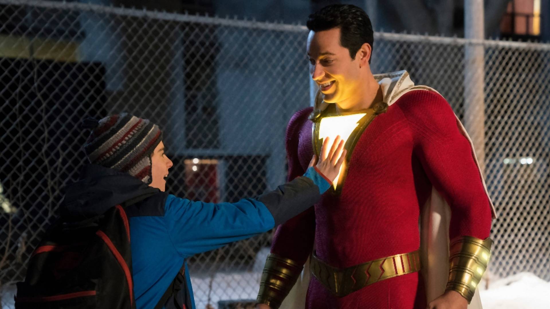 Vydavateľstvo DC skúsi v kinách ďalšieho superhrdinu. Pozri si nový trailer na Shazam!