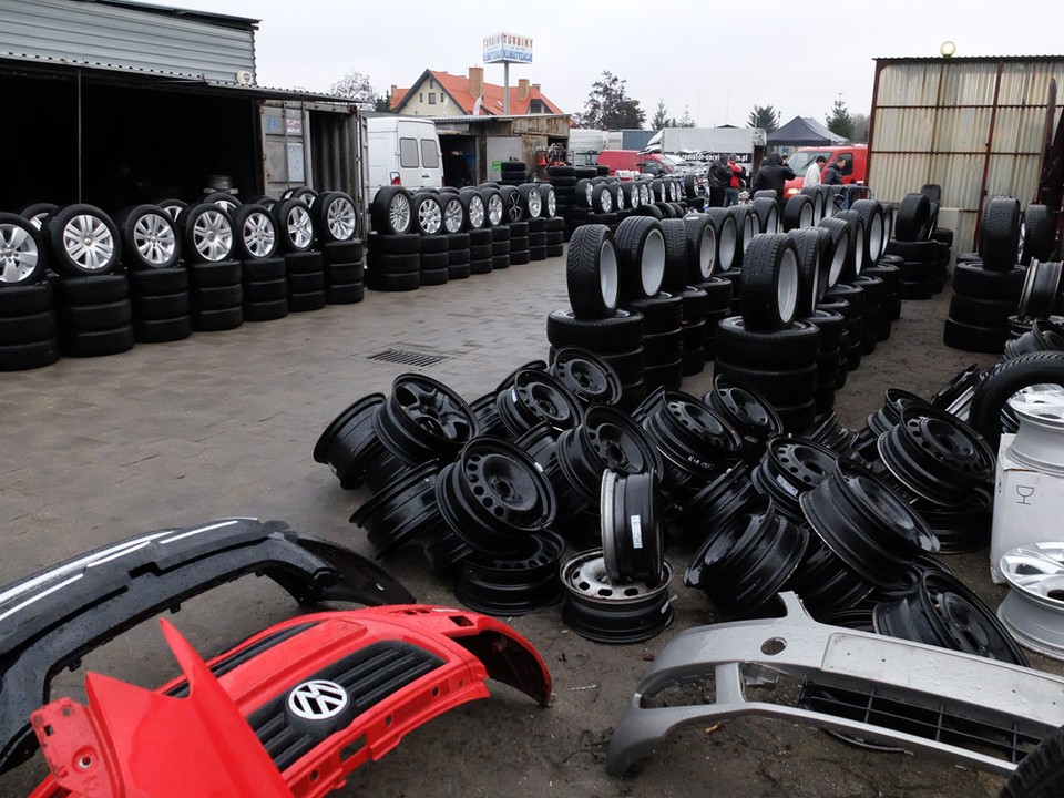 Giełda części w Poznaniu przyjedź po części, twoje auto może już tu jest!