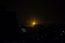 Iran atakuje. Rakiety spadają na Izrael, eksplozje w Jerozolimie i Tel Awiwie