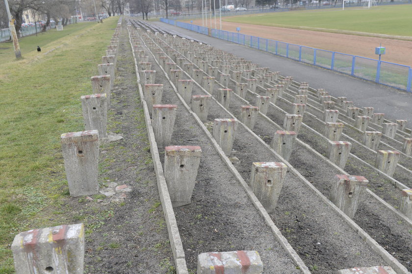 Stadion przy ul. Lotniczej MOSiR Zachód