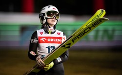 PŚ w skokach kobiet. Konderla i Cieślar awansowały do konkursu w Villach