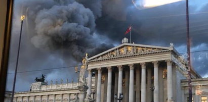 Czarny dym nad Wiedniem. Pożar w budynku Parlamentu