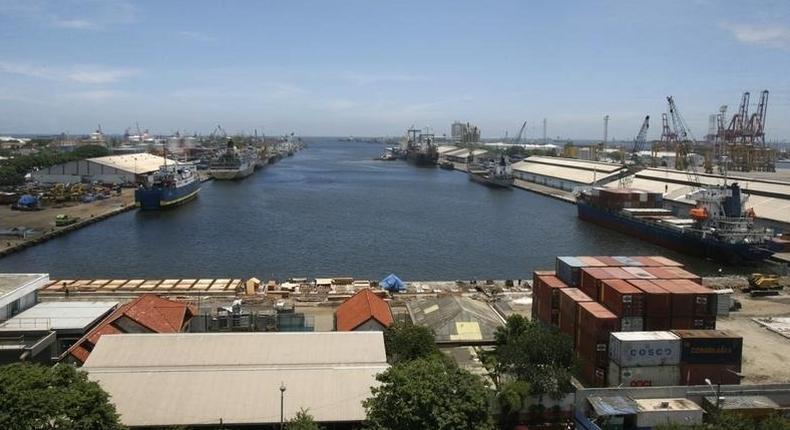 An aerial view of export and import activity at the Tanjung Priok harbour in Jakarta March 3, 2009. Indonesia's January exports fell a worse-than-expected 36 percent, the biggest annual decline in more than 22 years, as global demand for key commodities such as palm oil and rubber slumped, data showed on Monday. REUTERS/Crack Palinggi (INDONESIA) - RTXCAF2