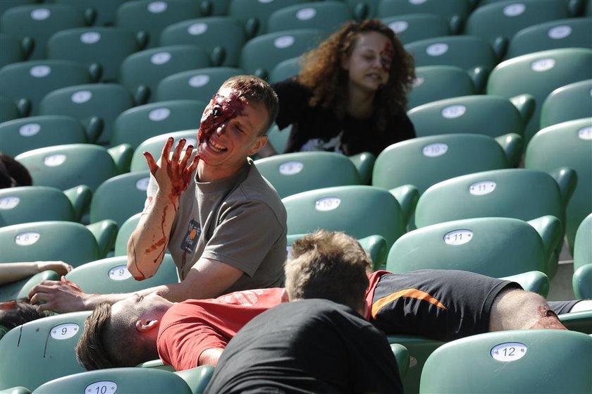 Atak terrorystyczny na stadionie