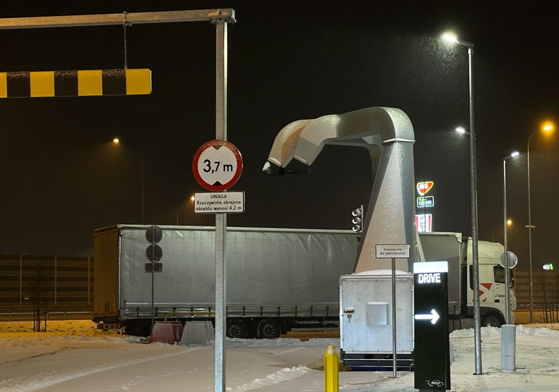 Dmuchawa do odśnieżania ciężarówek na MOP-ie Woźniki Zachód