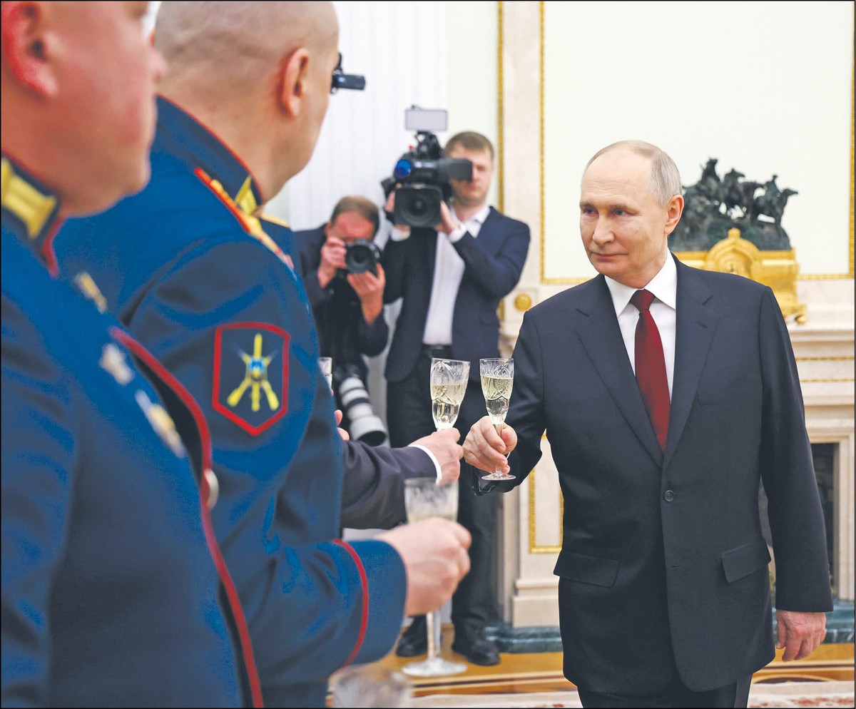 Władimir Putin podczas obchodów Dnia Obrońców Ojczyzny na Kremlu, 23 lutego 2025 r.