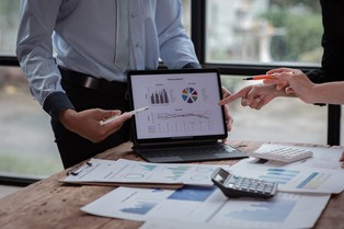 Miał być batem na bogaczy, trzepnie po kieszeniach zwykłych Polaków. Nowy podatek od nowego roku