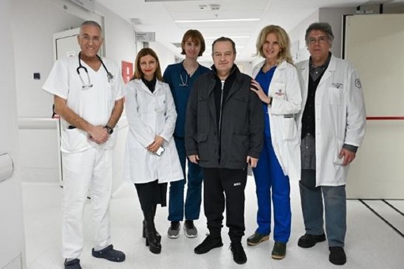 "BOGU HVALA I LEKARIMA" Dačić izašao iz bolnice i objavio fotografije: "Lečenje nije završeno, jer je moj organizam preživeo težak šok"