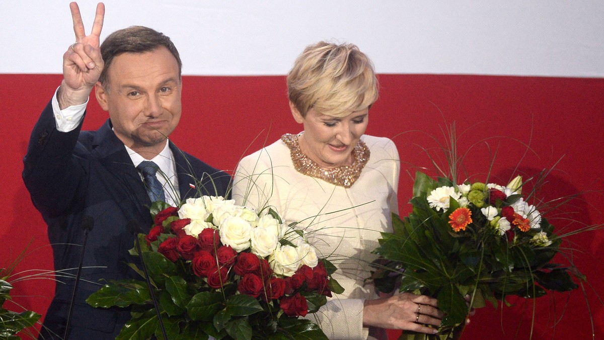 W II turze wyborów prezydenckich Andrzej Duda rozszerzył tradycyjny elektorat PiS, przejmując głosy części wyborców Bronisława Komorowskiego i ponad połowę głosów Pawła Kukiza - czyli elektorat najbardziej domagający się zmian - ocenił politolog Jarosław Szymanek.