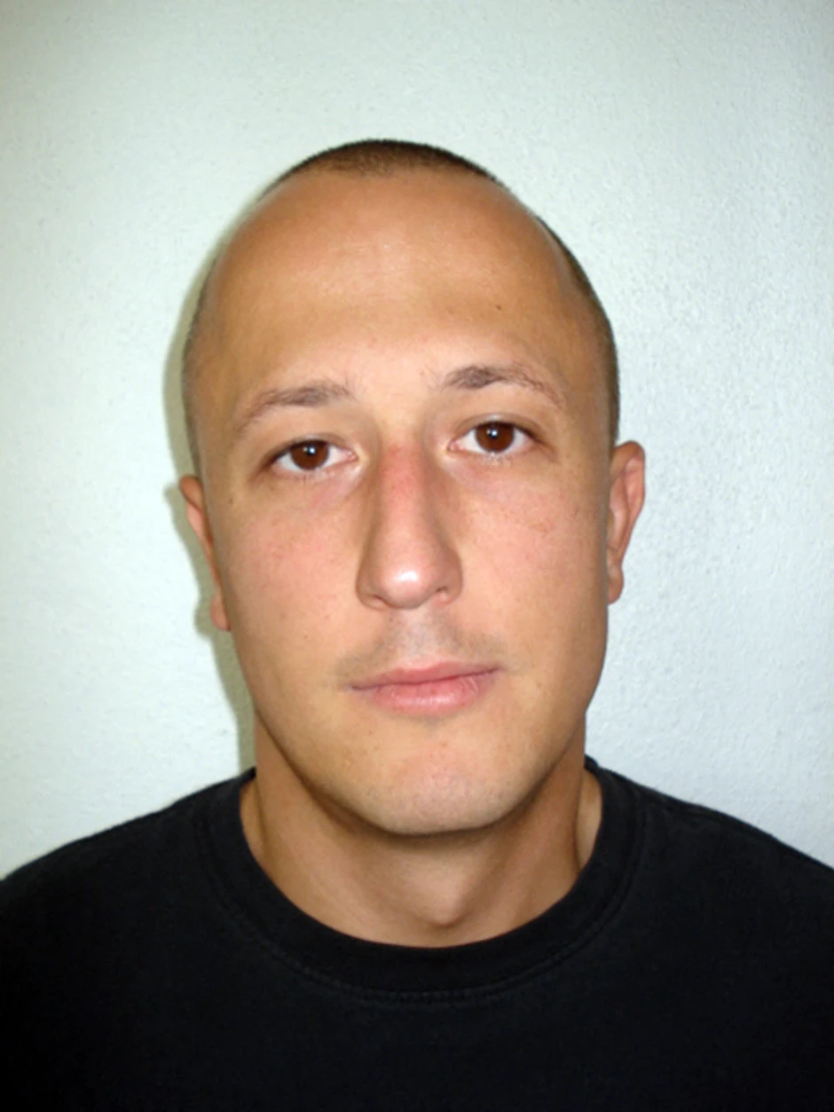 Član bande Pink Panter Milan Poparić nakon pljačke 2009. godine