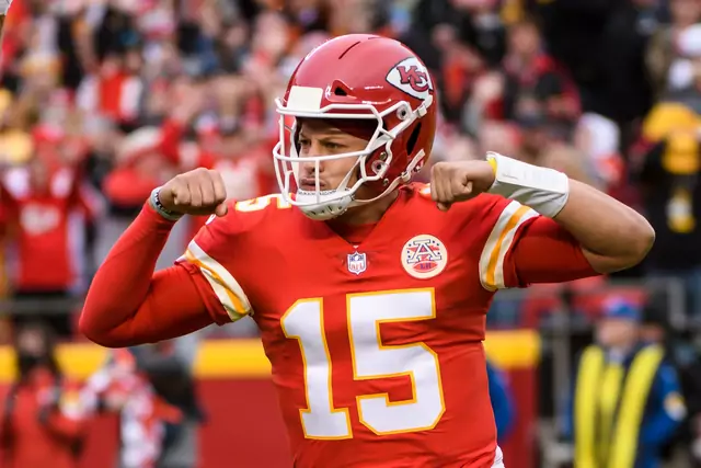 Months After $9,000,000 Massive Decision Lombardi Lifter Patrick Mahomes  Walking in the Real Shadow of NFL Legend Tom Brady - EssentiallySports