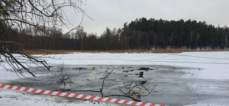 Romoty. Konie wbiegły na zamarznięte jezioro, załamał się pod nimi lód