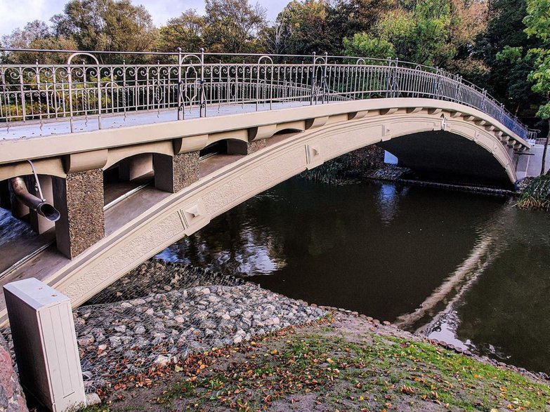 Wyremontowany, zabytkowy mostek japoński w Szczecinie