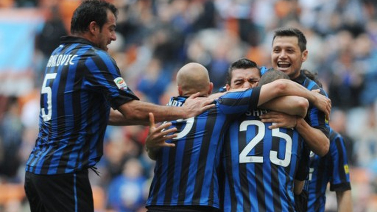 Inter Mediolan już w pierwszej połowie rozstrzygnął wynik meczu z Neftczi Baku. Nerazzurri gładko wygrali z ekipą z Azerbejdżanu 3:1 (3:0).