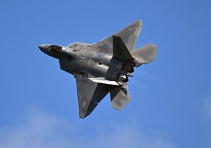 lovac F-22