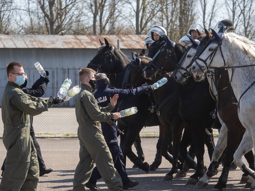 Policyjne konie zdawały ważny egzamin