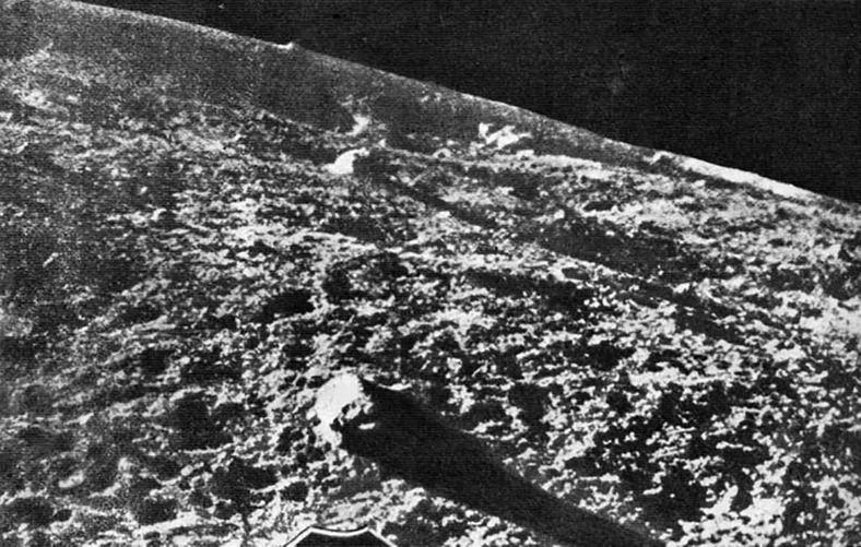 Ksieżyc na fotografi z sondy Łuna 9